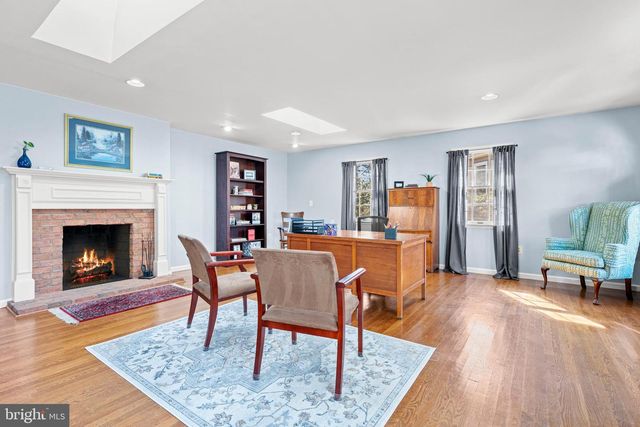 214 S ROYAL AVE, Front Royal, VA 22630