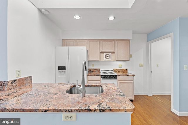 214 S ROYAL AVE, Front Royal, VA 22630