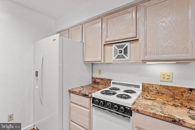 214 S ROYAL AVE, Front Royal, VA 22630