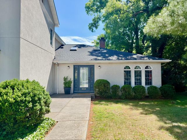 214 S ROYAL AVE, Front Royal, VA 22630