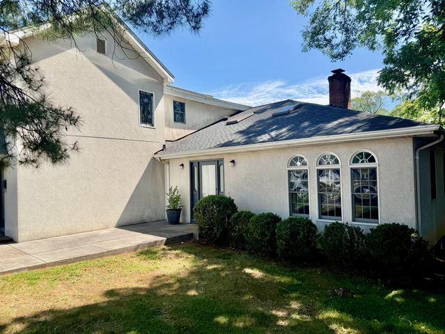 214 S ROYAL AVE, Front Royal, VA 22630