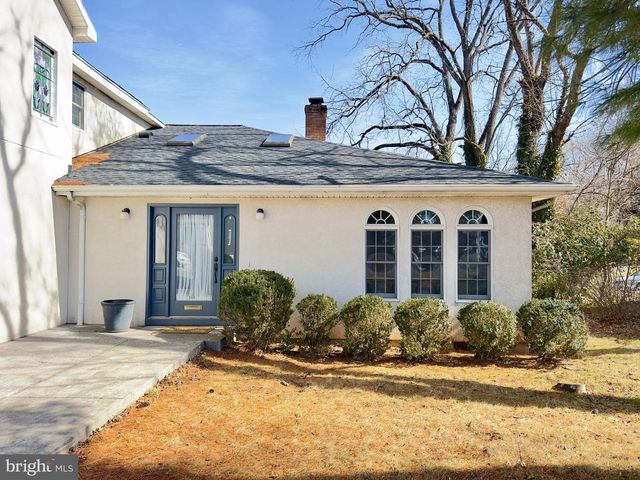 214 S ROYAL AVE, Front Royal, VA 22630