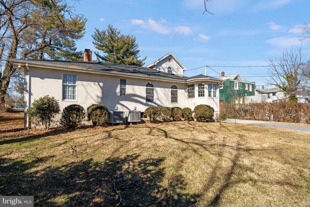 214 S ROYAL AVE, Front Royal, VA 22630