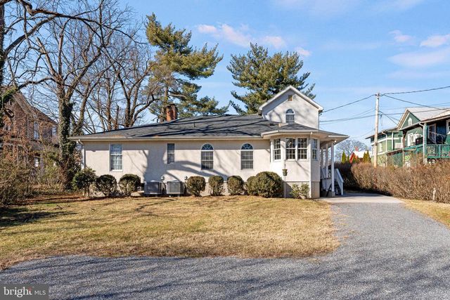 214 S ROYAL AVE, Front Royal, VA 22630