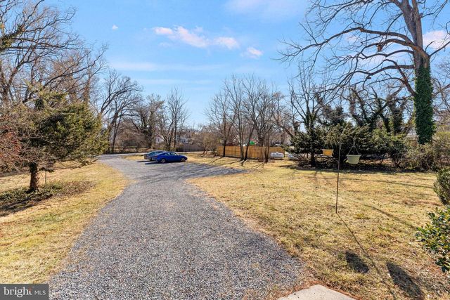 214 S ROYAL AVE, Front Royal, VA 22630