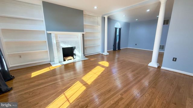 214 S ROYAL AVE, Front Royal, VA 22630