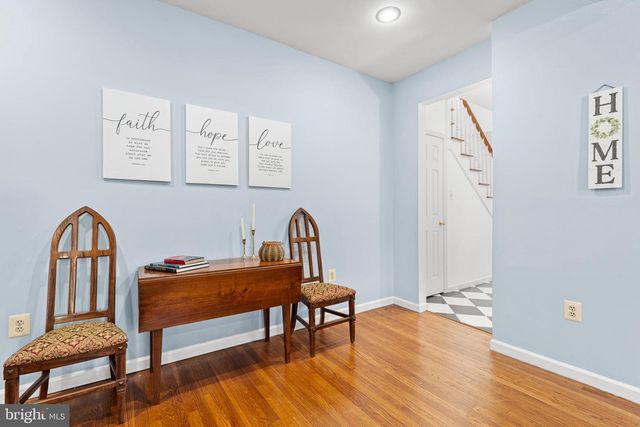 214 S ROYAL AVE, Front Royal, VA 22630