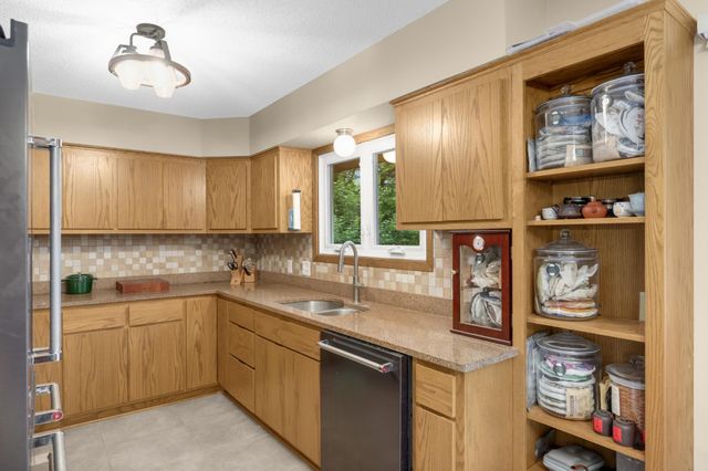 5139 Woodhill Road, Minnetonka, MN 55345