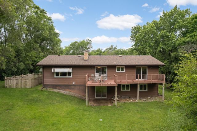 5139 Woodhill Road, Minnetonka, MN 55345