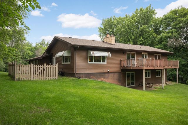 5139 Woodhill Road, Minnetonka, MN 55345