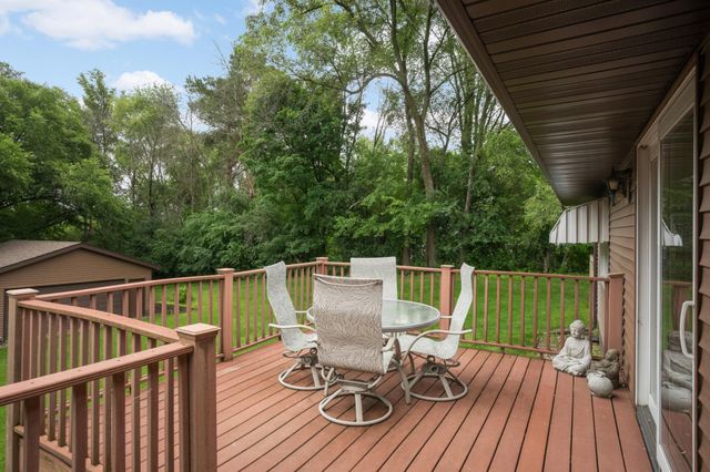 5139 Woodhill Road, Minnetonka, MN 55345