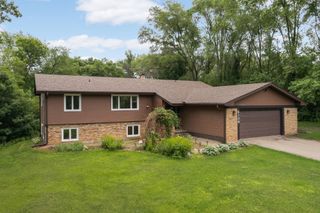 5139 Woodhill Road, Minnetonka, MN 55345