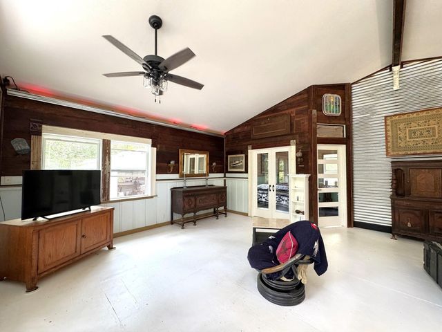 331 County Road 3240, Colmesneil, TX 75938