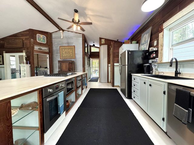 331 County Road 3240, Colmesneil, TX 75938