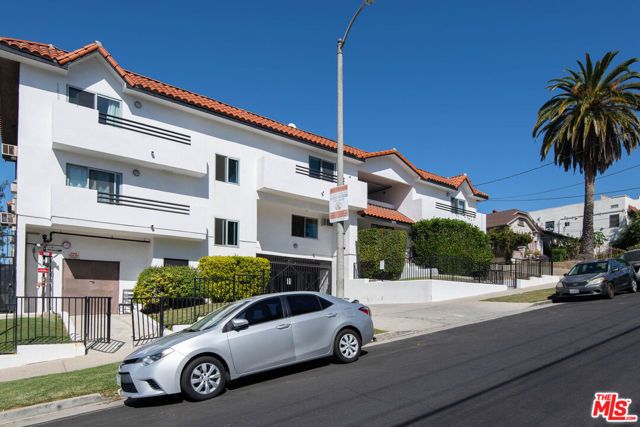 3933 Marathon Street 203B, Los Angeles, CA 90029