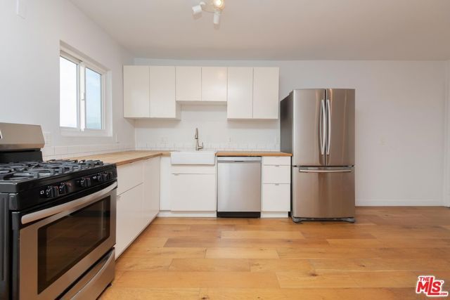 3933 Marathon Street 203B, Los Angeles, CA 90029