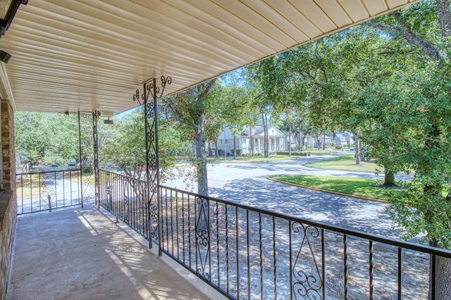 5703 Havenwoods Drive, Houston, TX 77066