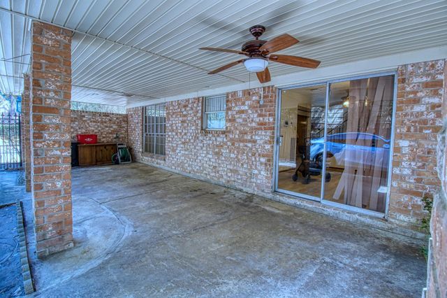 5703 Havenwoods Drive, Houston, TX 77066