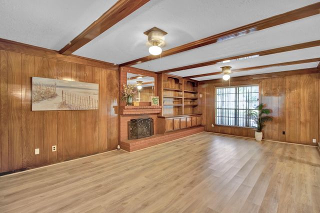 5703 Havenwoods Drive, Houston, TX 77066