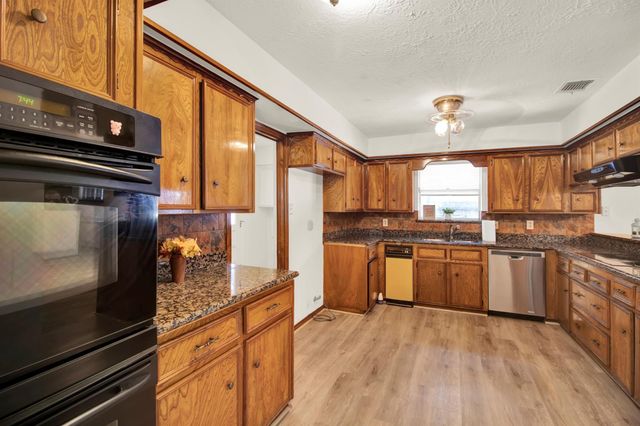 5703 Havenwoods Drive, Houston, TX 77066