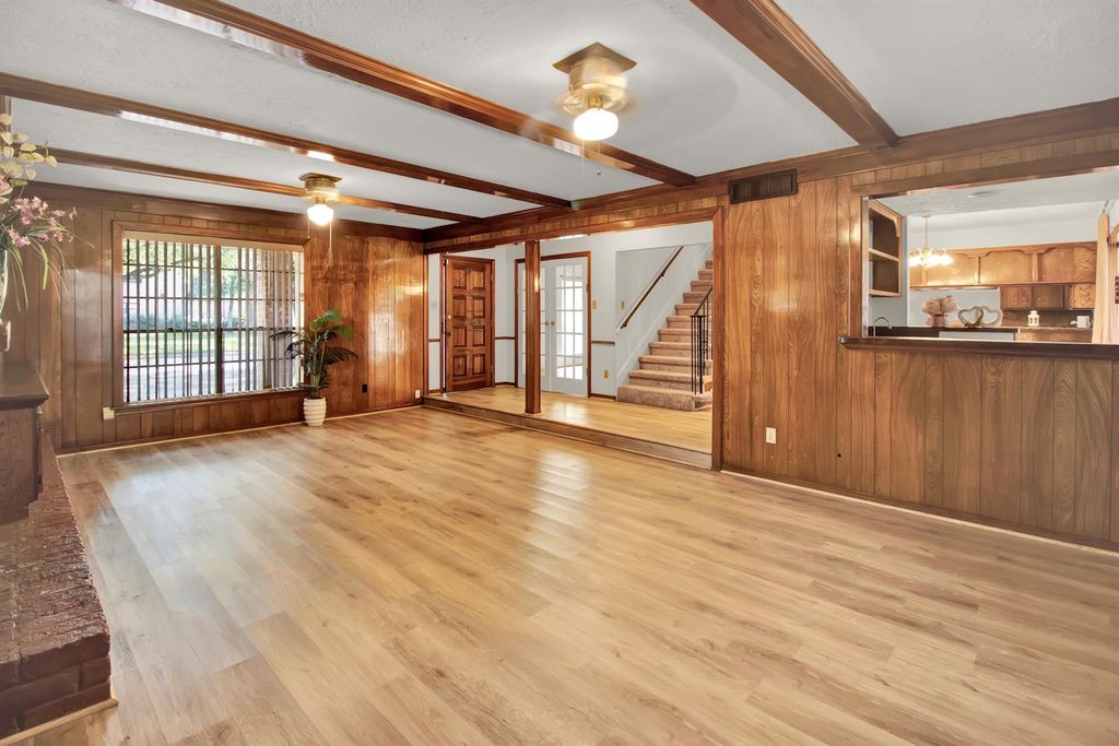 5703 Havenwoods Drive, Houston, TX 77066