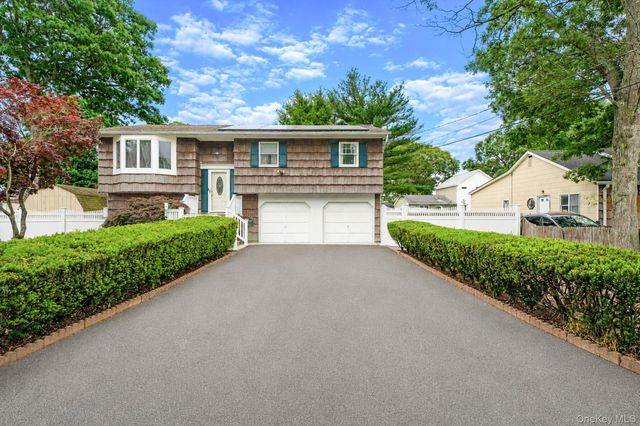 6 Smith Court, Mastic, NY 11950
