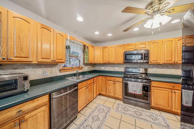 6 Smith Court, Mastic, NY 11950