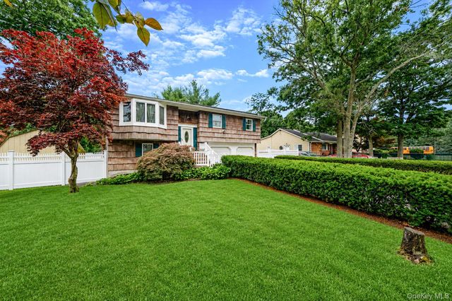 6 Smith Court, Mastic, NY 11950