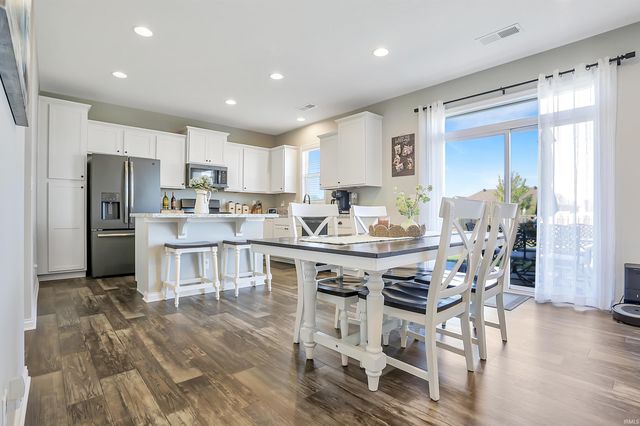 5352 Bloomsbury Court, Newburgh, IN 47630