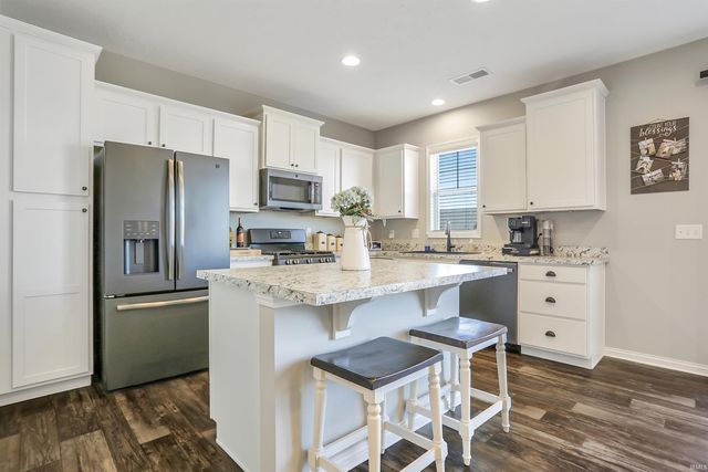 5352 Bloomsbury Court, Newburgh, IN 47630