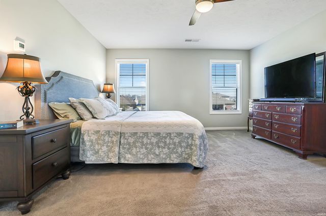5352 Bloomsbury Court, Newburgh, IN 47630