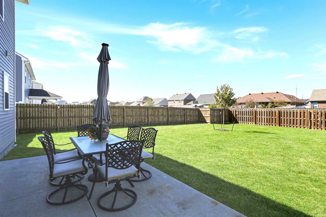 5352 Bloomsbury Court, Newburgh, IN 47630