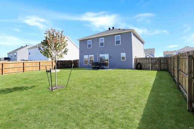 5352 Bloomsbury Court, Newburgh, IN 47630