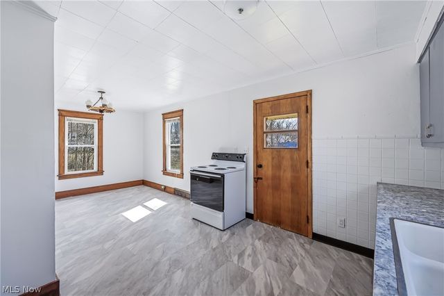 2678 Draper Avenue SE, Warren, OH 44484