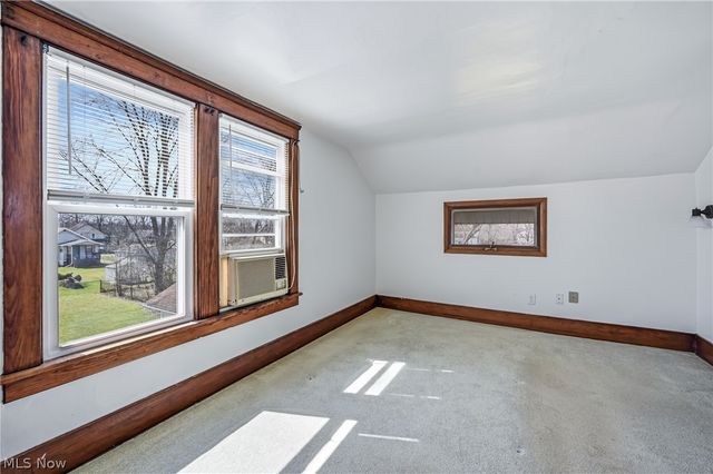 2678 Draper Avenue SE, Warren, OH 44484