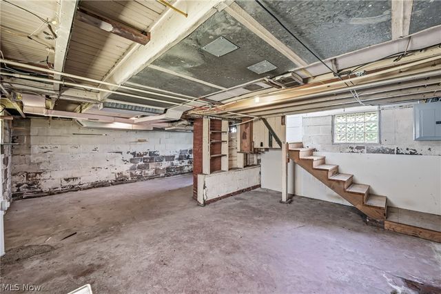 2678 Draper Avenue SE, Warren, OH 44484