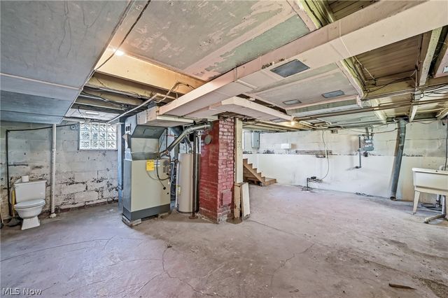 2678 Draper Avenue SE, Warren, OH 44484