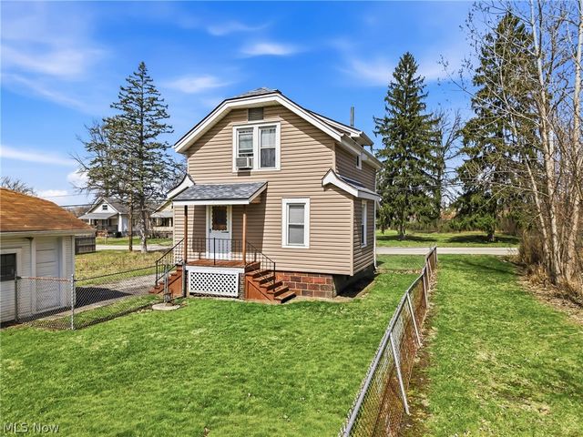 2678 Draper Avenue SE, Warren, OH 44484