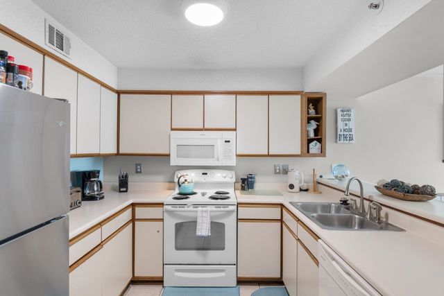 1425 S Ocean Blvd Unit 3G, North Myrtle Beach, SC 29582