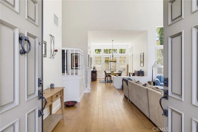 22312 Delia Court, Calabasas, CA 91302