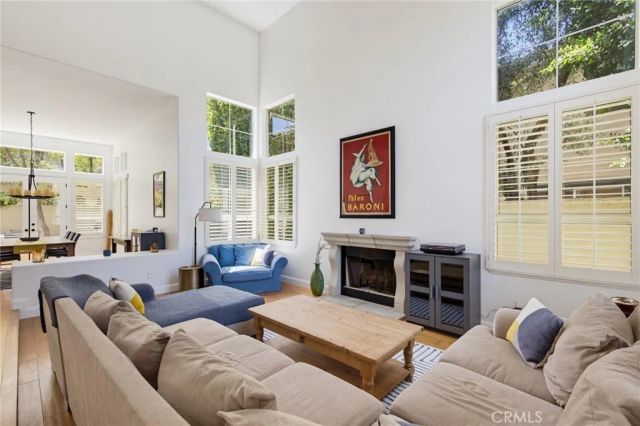22312 Delia Court, Calabasas, CA 91302