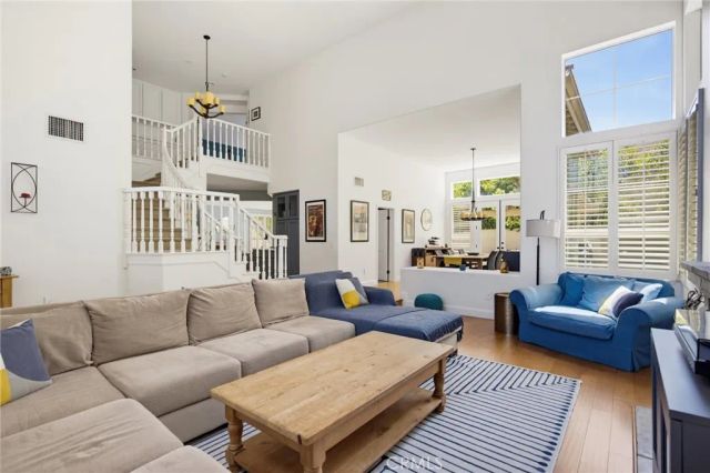 22312 Delia Court, Calabasas, CA 91302