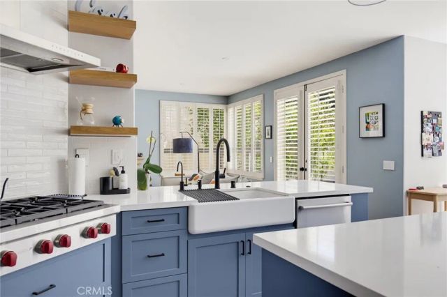 22312 Delia Court, Calabasas, CA 91302