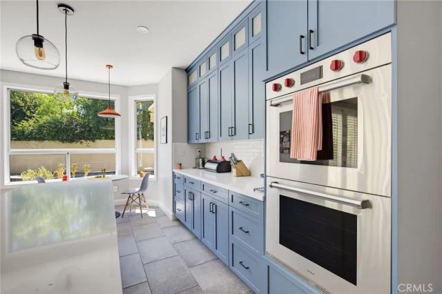 22312 Delia Court, Calabasas, CA 91302