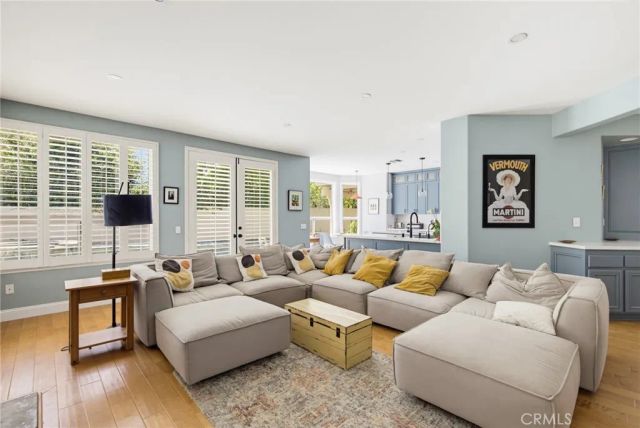 22312 Delia Court, Calabasas, CA 91302