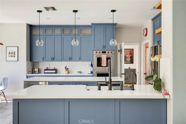 22312 Delia Court, Calabasas, CA 91302
