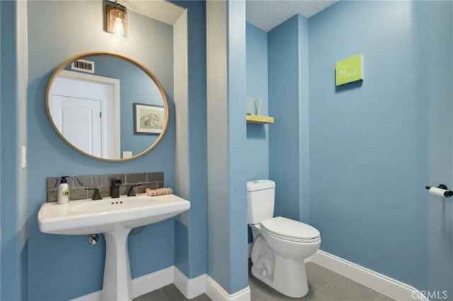 22312 Delia Court, Calabasas, CA 91302