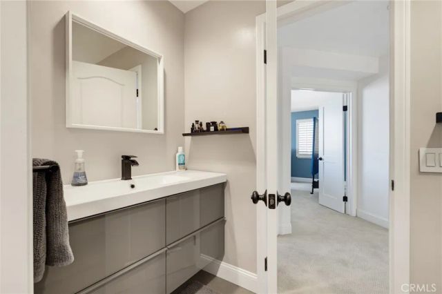 22312 Delia Court, Calabasas, CA 91302