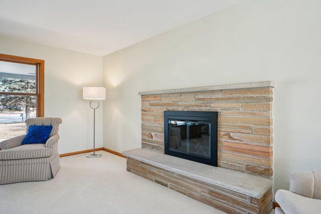 15865 Burleigh BOULEVARD, Brookfield, WI 53005