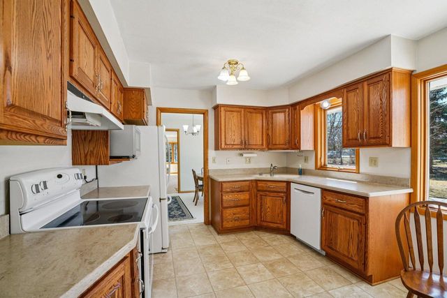 15865 Burleigh BOULEVARD, Brookfield, WI 53005